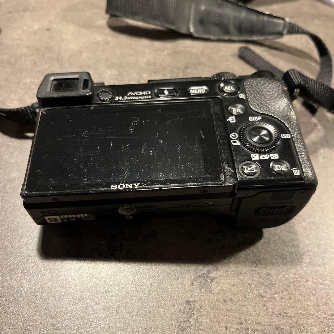 本日特別価格SONY α6000 ミラーレスカメラ