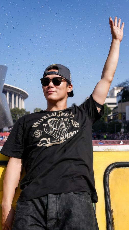 大谷翔平25ワールドシリーズチャンピオンパレード9FIFTYピンバッチ付限定品