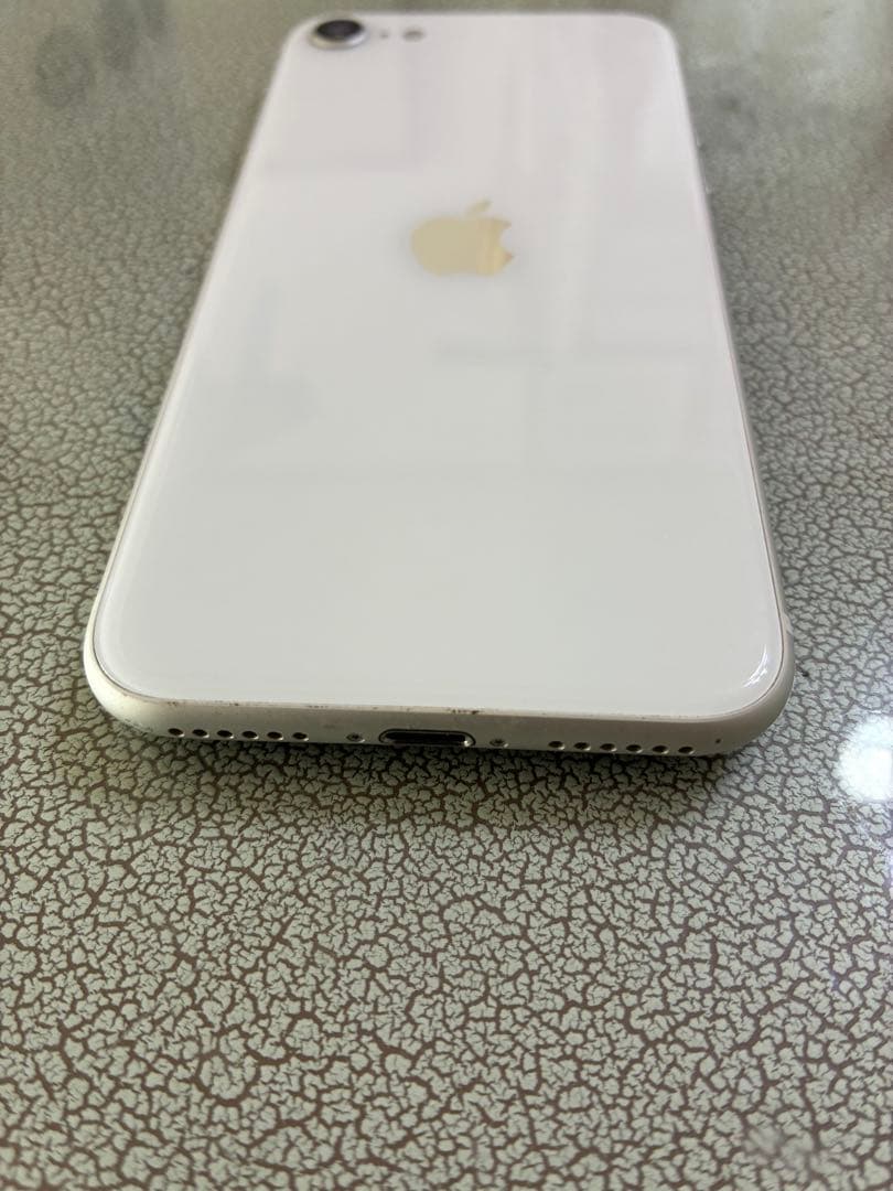 ★Apple iPhone SE第2世代・ホワイト・本体・SIMフリー★