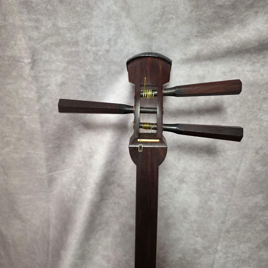 三味線ハードケース付き 新品弦３本・布カバーつき　楽器　和楽器　音楽　趣味