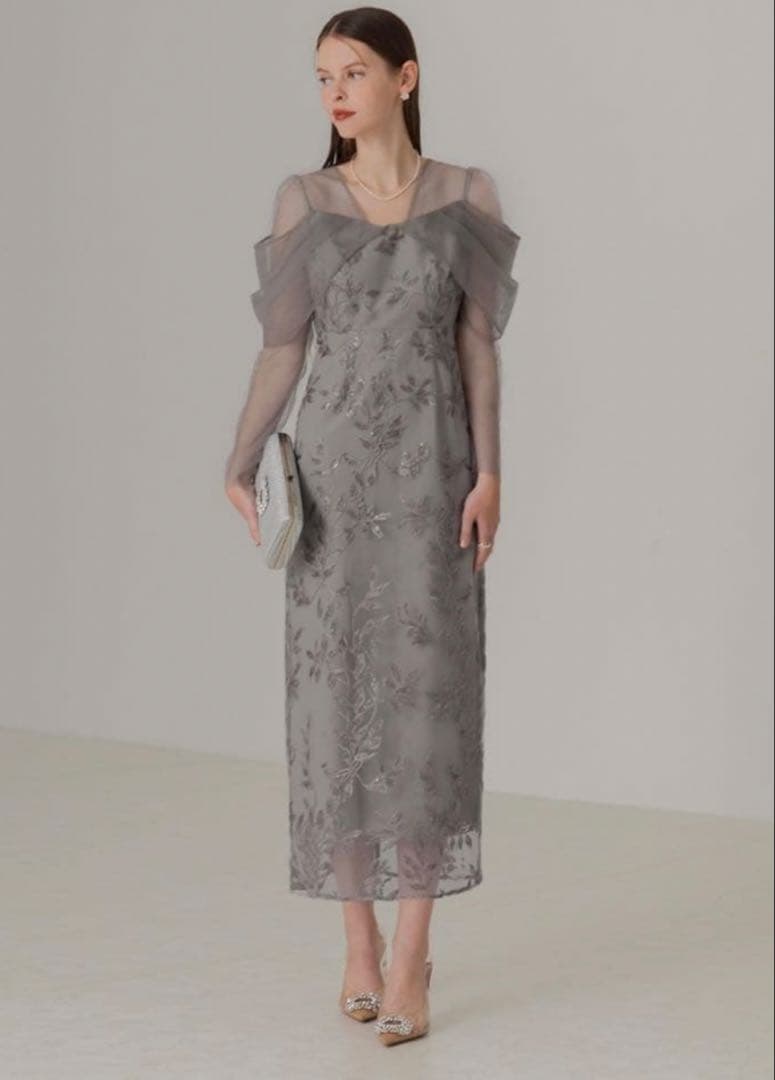 レジャ　チュールロングスリーブリーフプリントドレス　グレー　未使用品