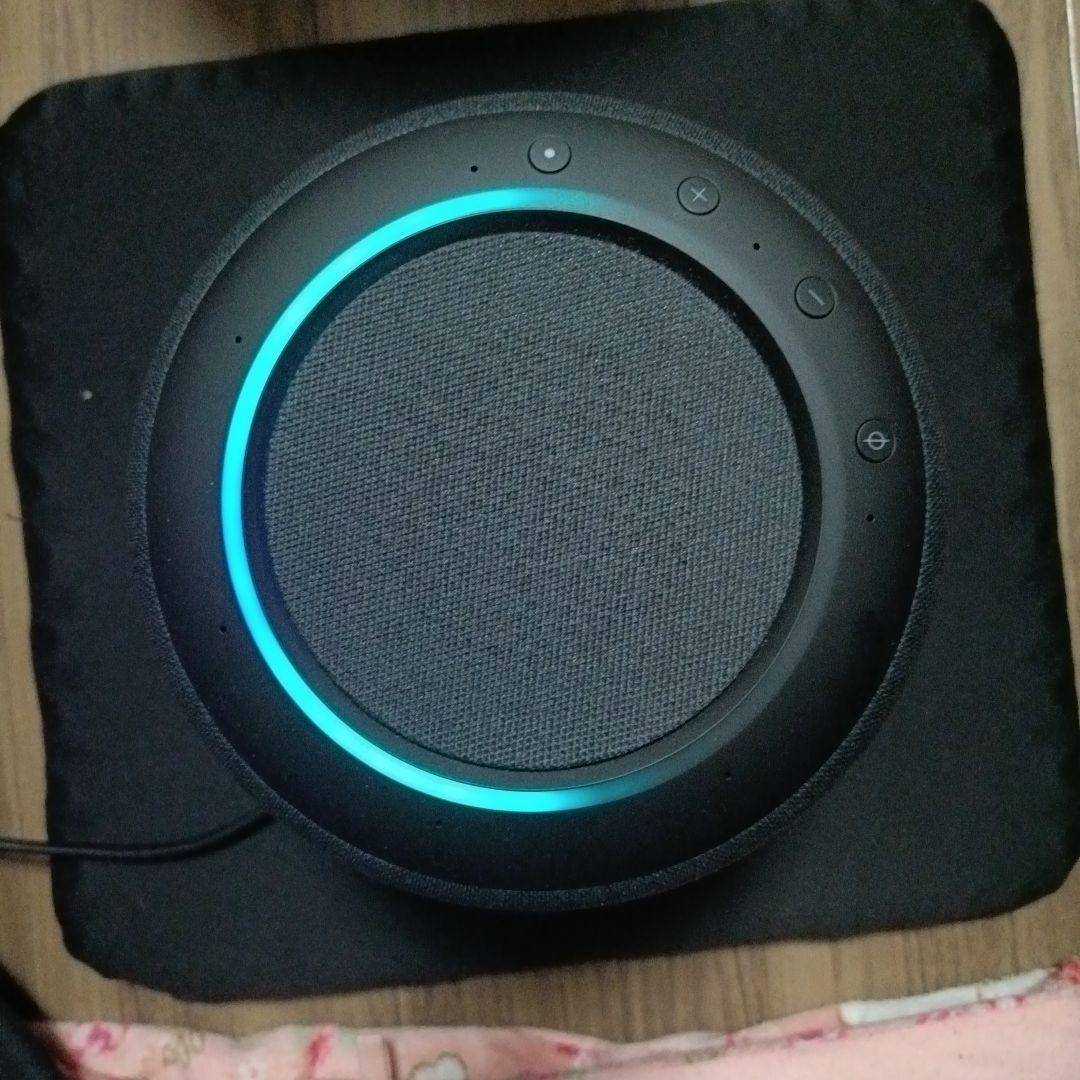 Amazon Echo Studio. チャコール
