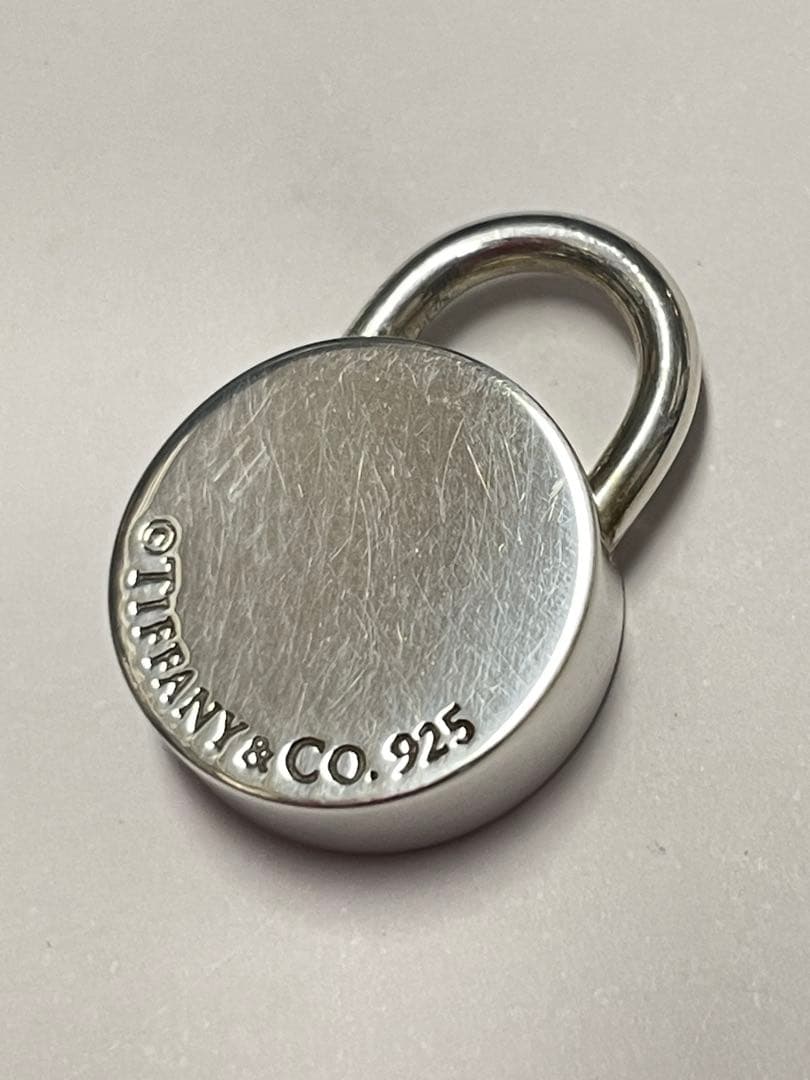 Tiffany & Co.ラウンド パッド ロック チャーム プッシュ ❤︎