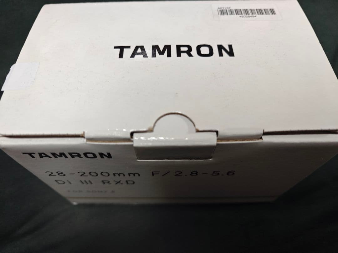 新品未開封　TAMRON 28-200mm f/2.8-5.6 Eマウント