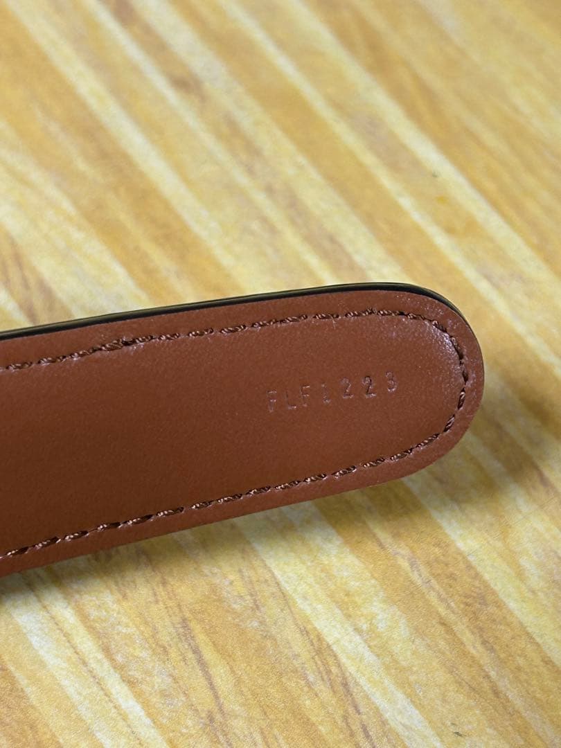 CELINE セリーヌ　トリオンフ　PVCレザー　カチューシャ