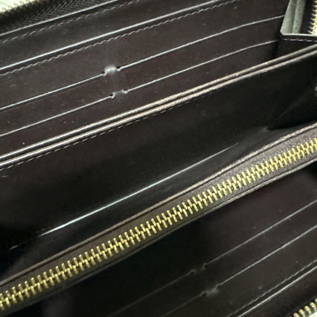 ルイヴィトン ヴェルニ アマラント ジッピーウォレット