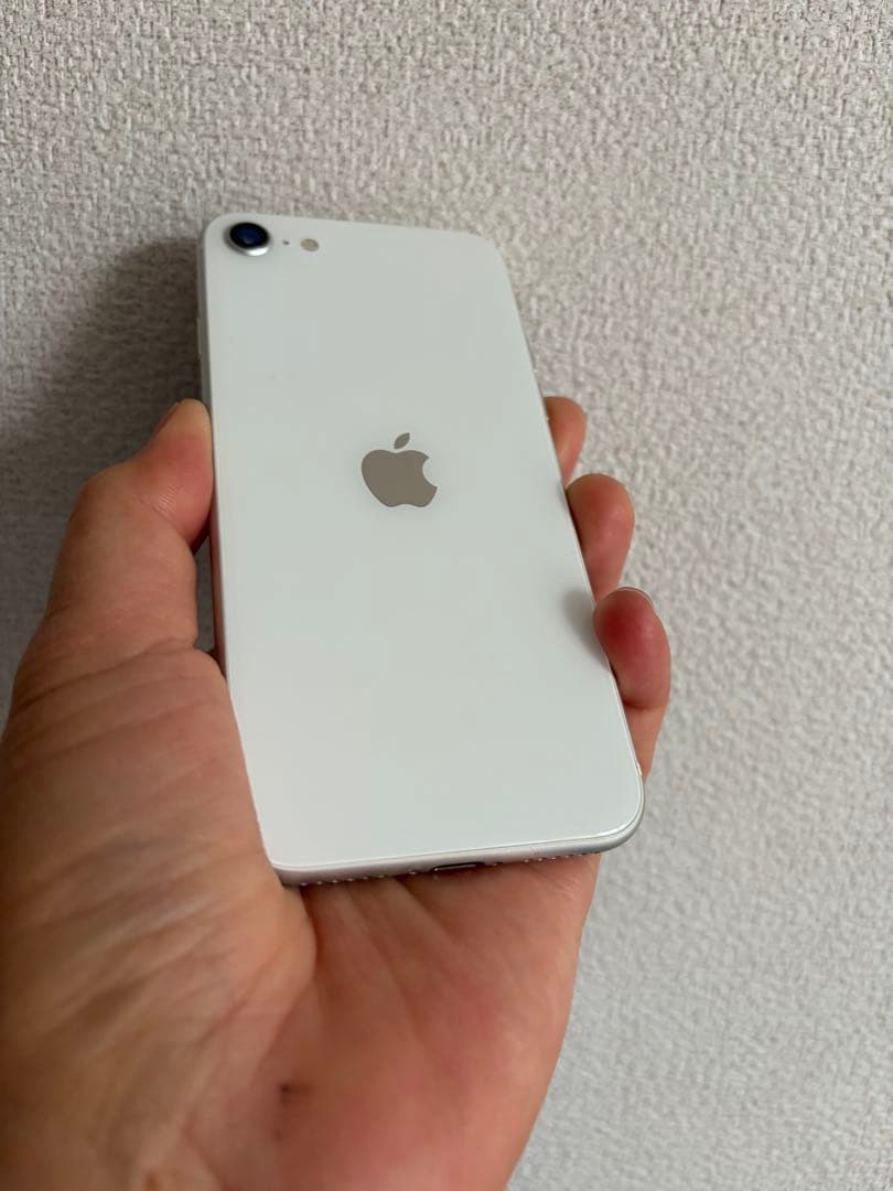 iPhone SE (2)ホワイト 本体
