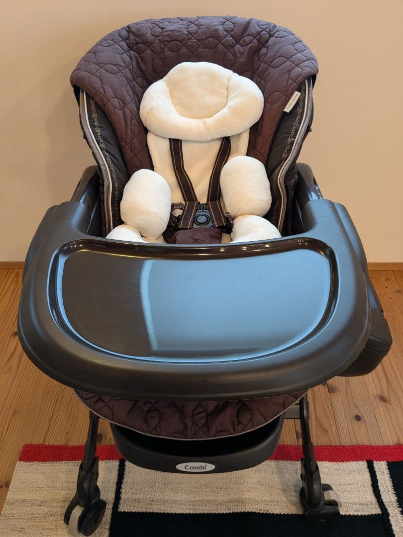 combi コンビ ネムリラ オートスウィング 電動ハイローチェア