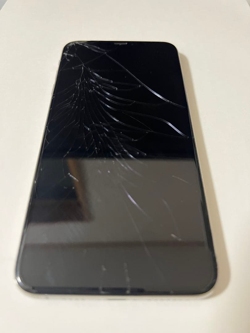 Apple iPhone Xs max 256gb ガラス割れ
