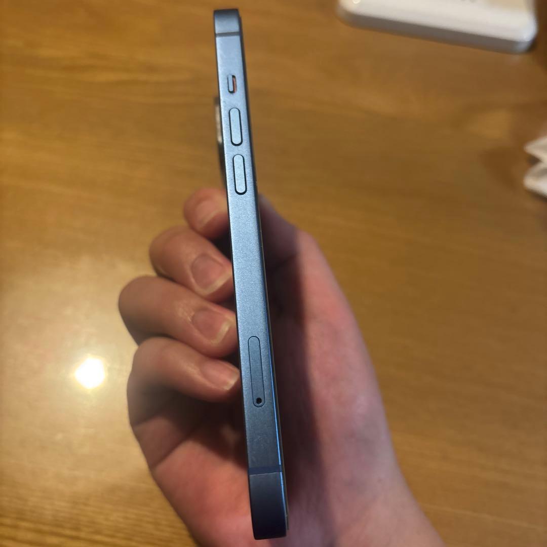 iPhone 13 本体 青