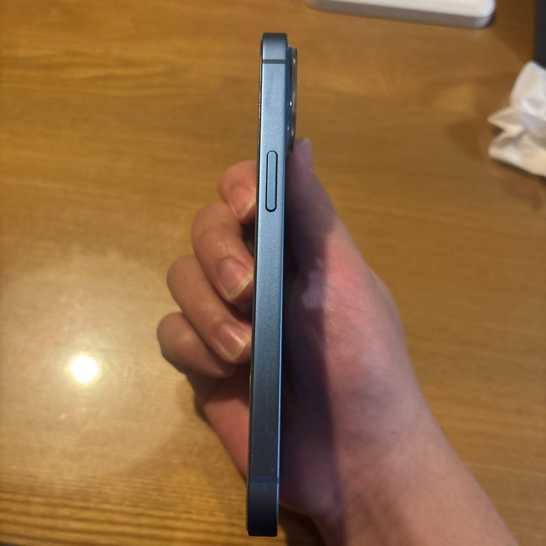 iPhone 13 本体 青