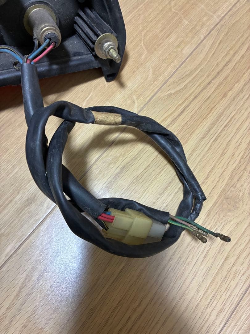 カワサキ　ゼファーχ ゼファーカイ　純正テールランプ　ゼファー400