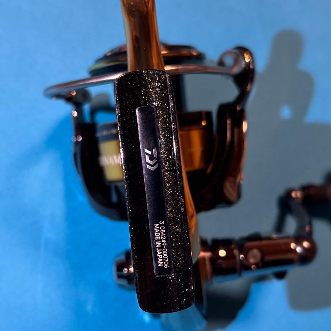 matt22トーナメントISO 3000LBD 釣武者リールポーチ付き