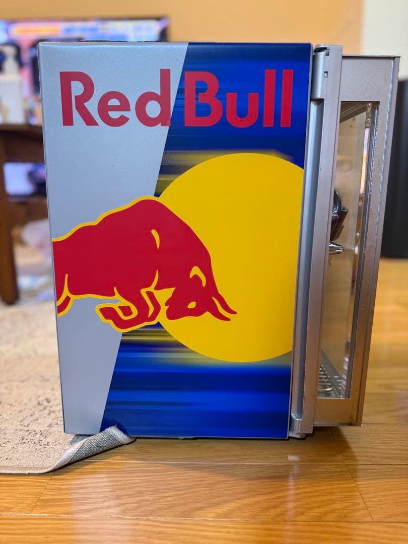 【未使用】Red Bullレッドブル小型冷蔵庫 限定非売品 ショーケース