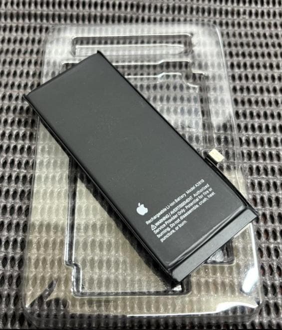 iphoneSE3 64g 純正新品 Reseller battery 100％