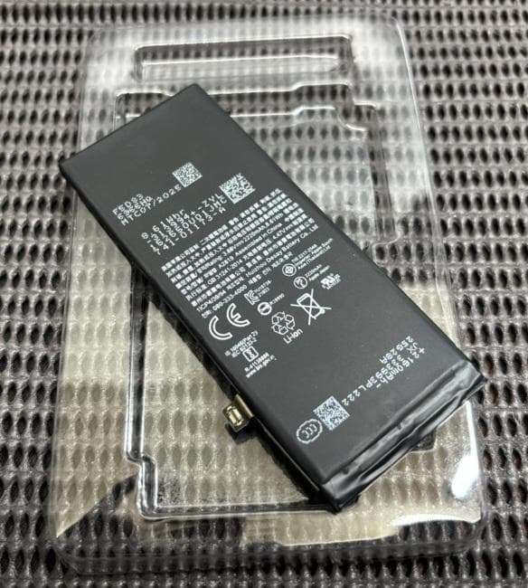 iphoneSE3 64g 純正新品 Reseller battery 100％