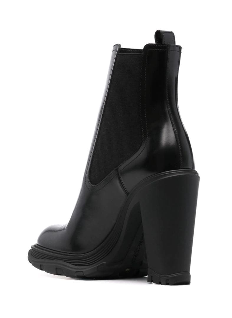Alexander McQueen ブラックチェルシーブーツ