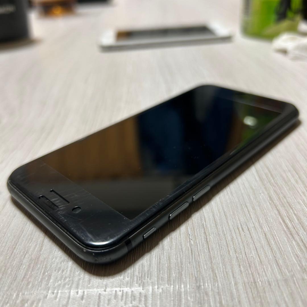 iPhone8 64GB 本体 SIMロックなし　内カメラ故障