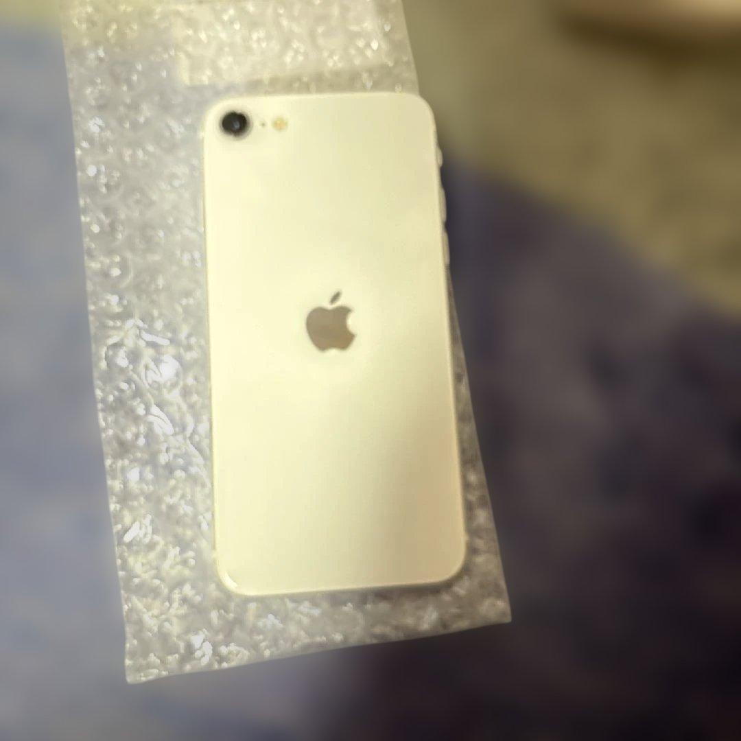 スマートフォン本体 ホワイト