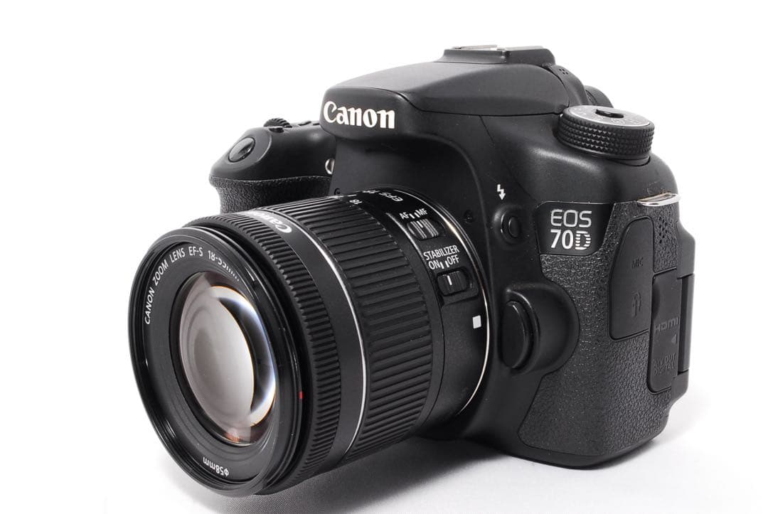 WiFiで楽々転送◆Canon EOS 70D◆STMレンズ搭載◆一眼レフカメラ