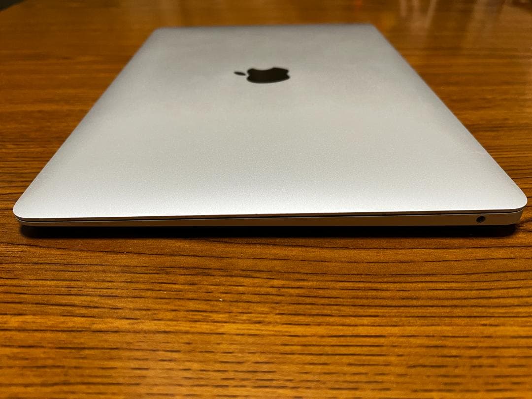 【美品】Apple MacBook Air M1 (2020)