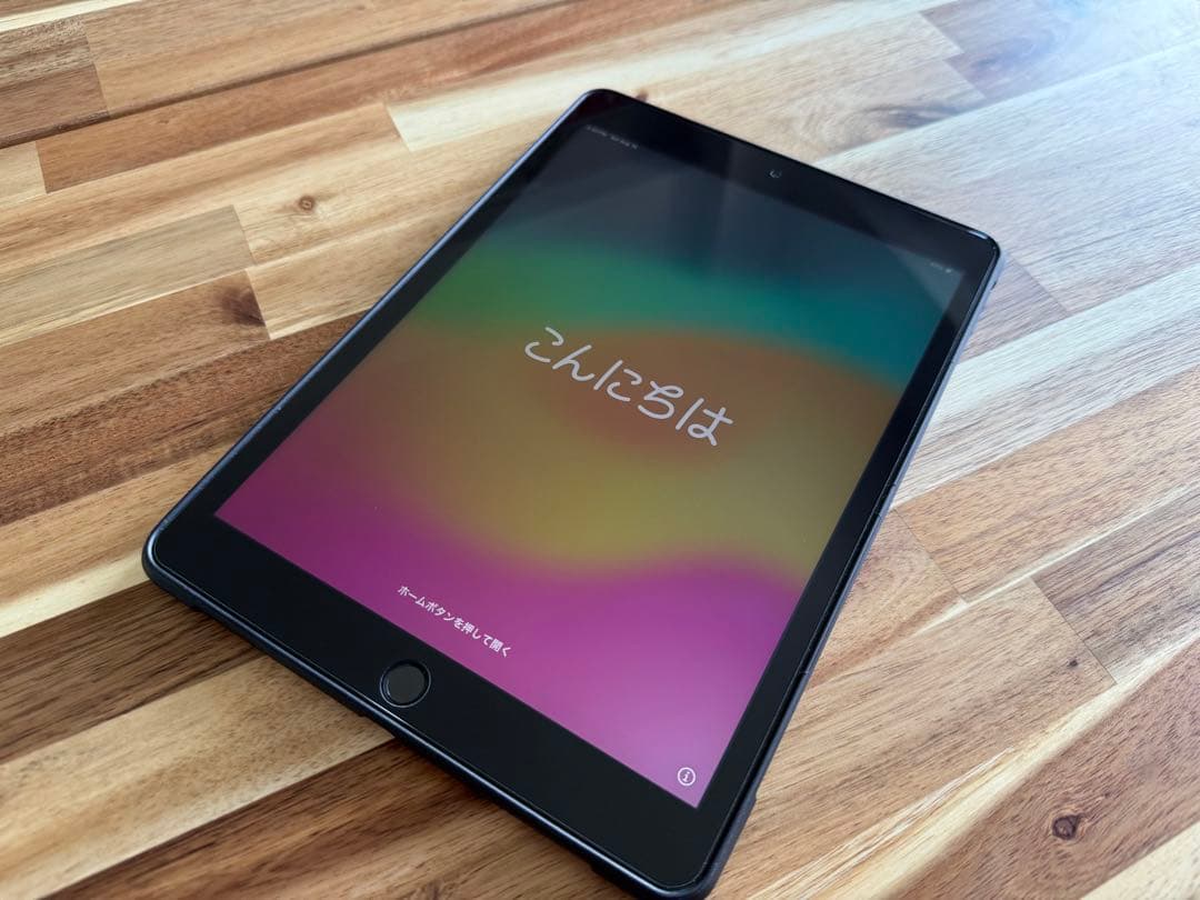 Apple iPad 第8世代 32GB Wi-Fiモデル スペースグ