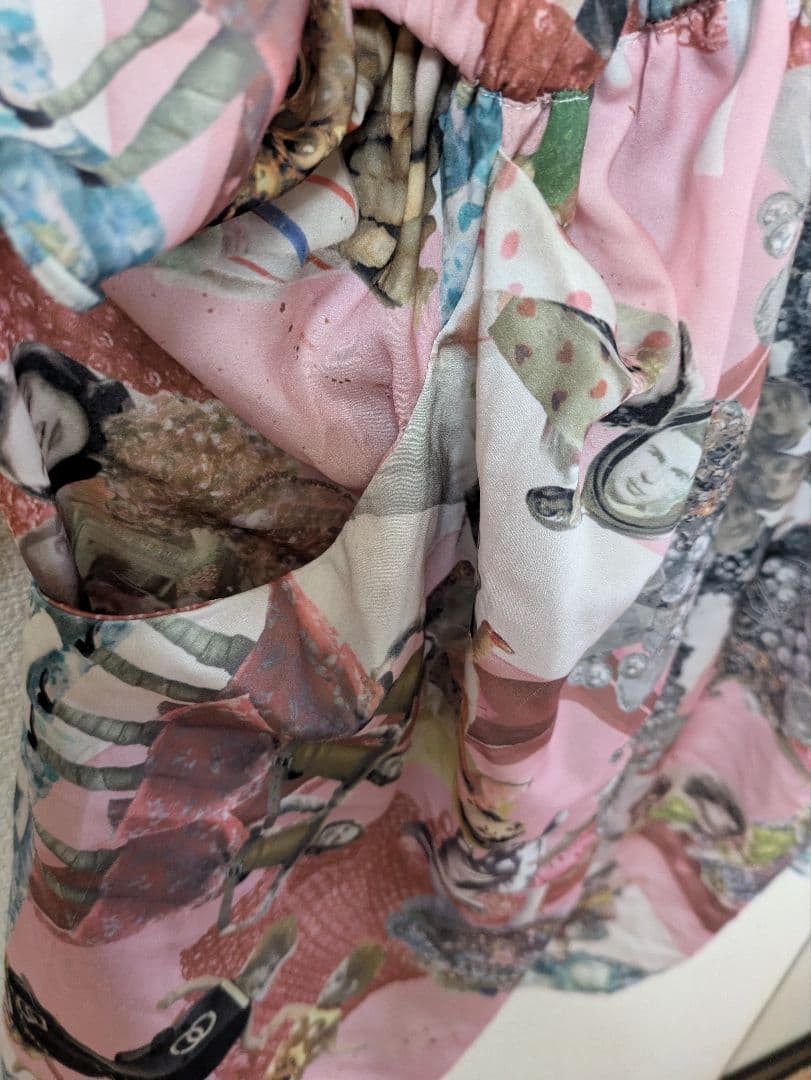 あちゃちゅむ　サテン女スカーフプリントワンピースピンク