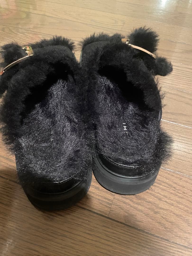 mohi ブラック　ファー サンダル 38