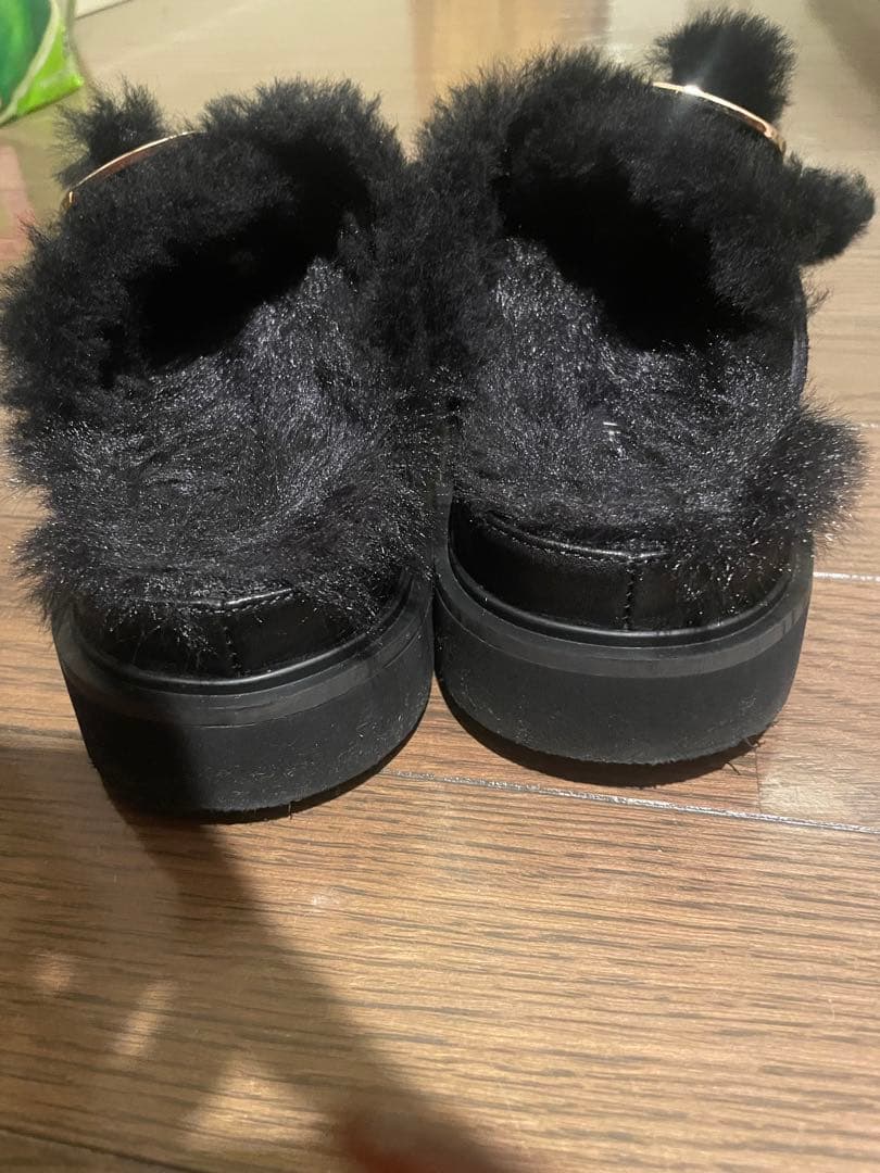 mohi ブラック　ファー サンダル 38