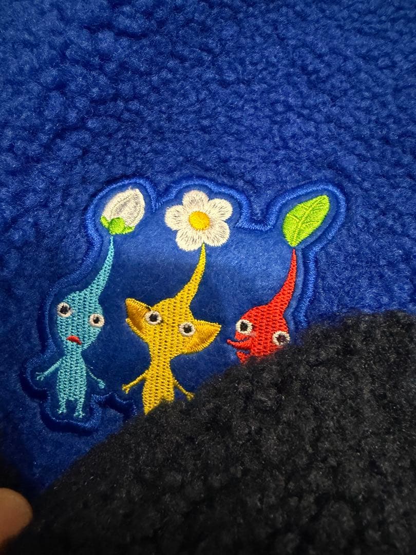 完売品！新品タグ付きBREEZE×ピクミンコラボ　リバーシブルアウター130cm