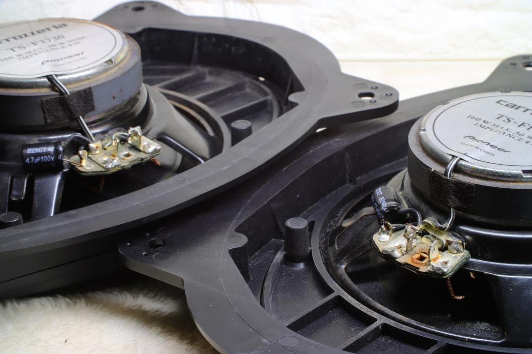 プリウス30専用設計【フロントスピーカーセット】carrozzeria 中古