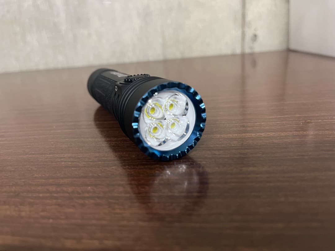 オーライト olight Seeker 4 Pro