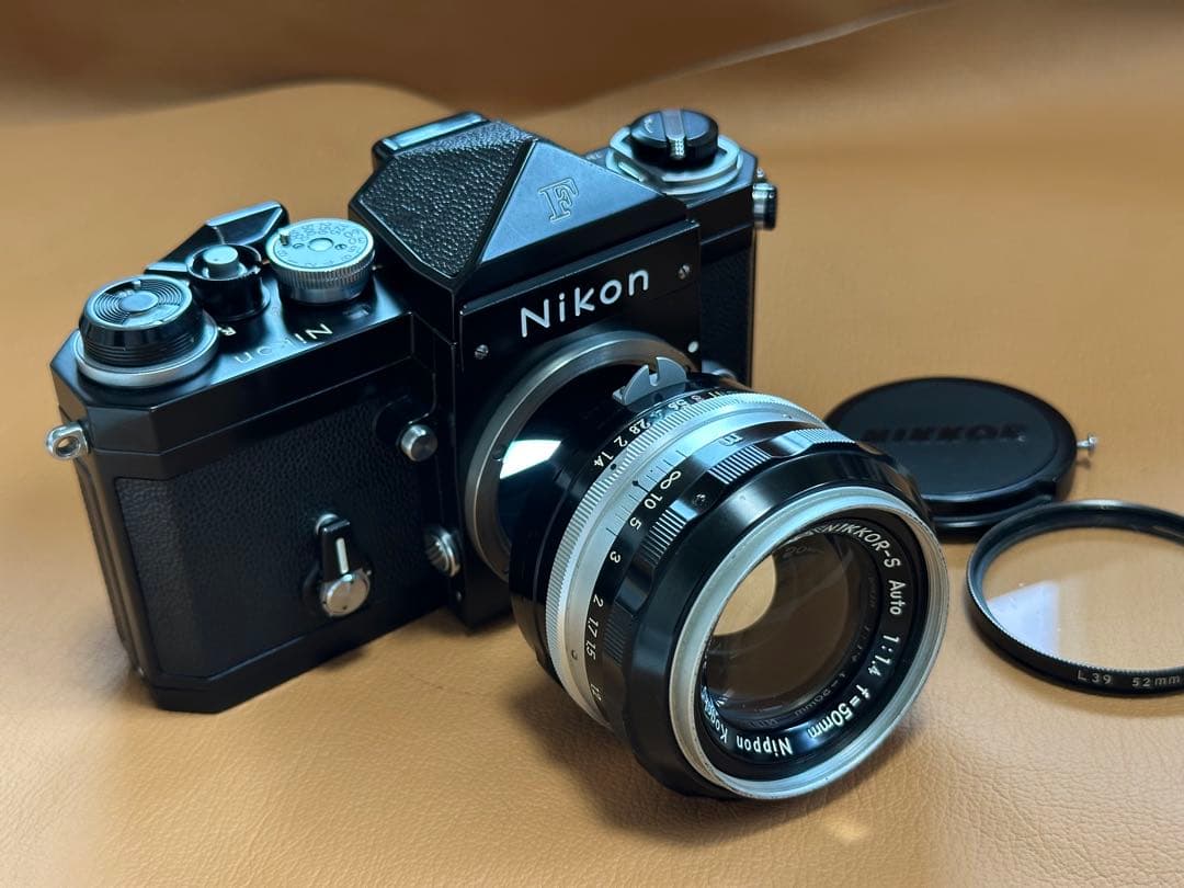 Nikon F アイレベル ボディ（後期型 アポロ）、レンズ50mm F1.4