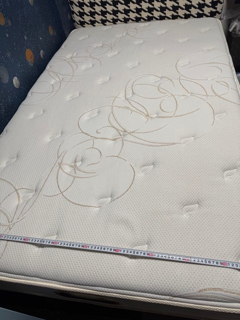 【美品】Simmonsシモンズ6.5インチゴールデンバリュー　セミダブル