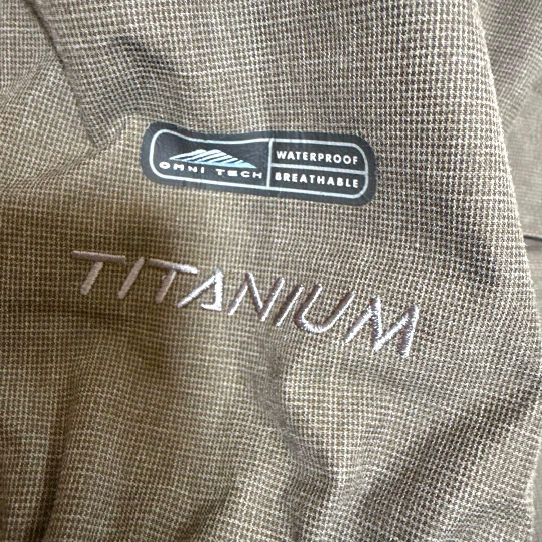 Columbiaコロンビア　スキー・スノボーウェア上下セットTITANIUM