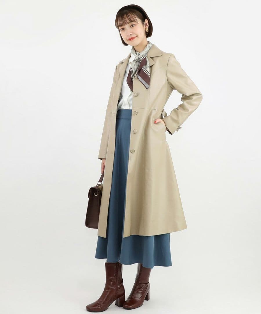 an another angelus フェイクレザー開衿コート ライトベージュ