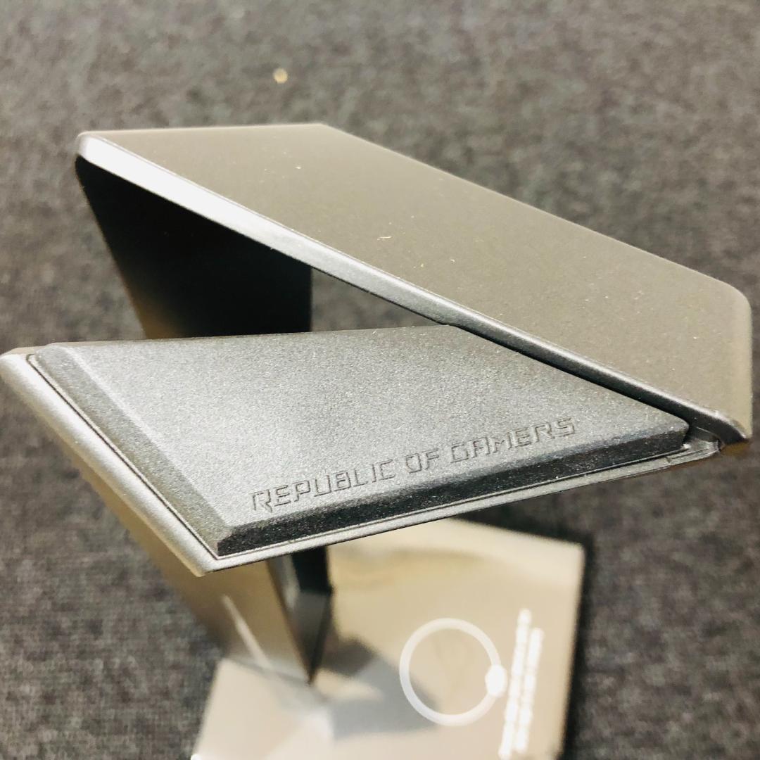 【送料無料】ASUS ROG Throne Qi ヘッドセットスタンド