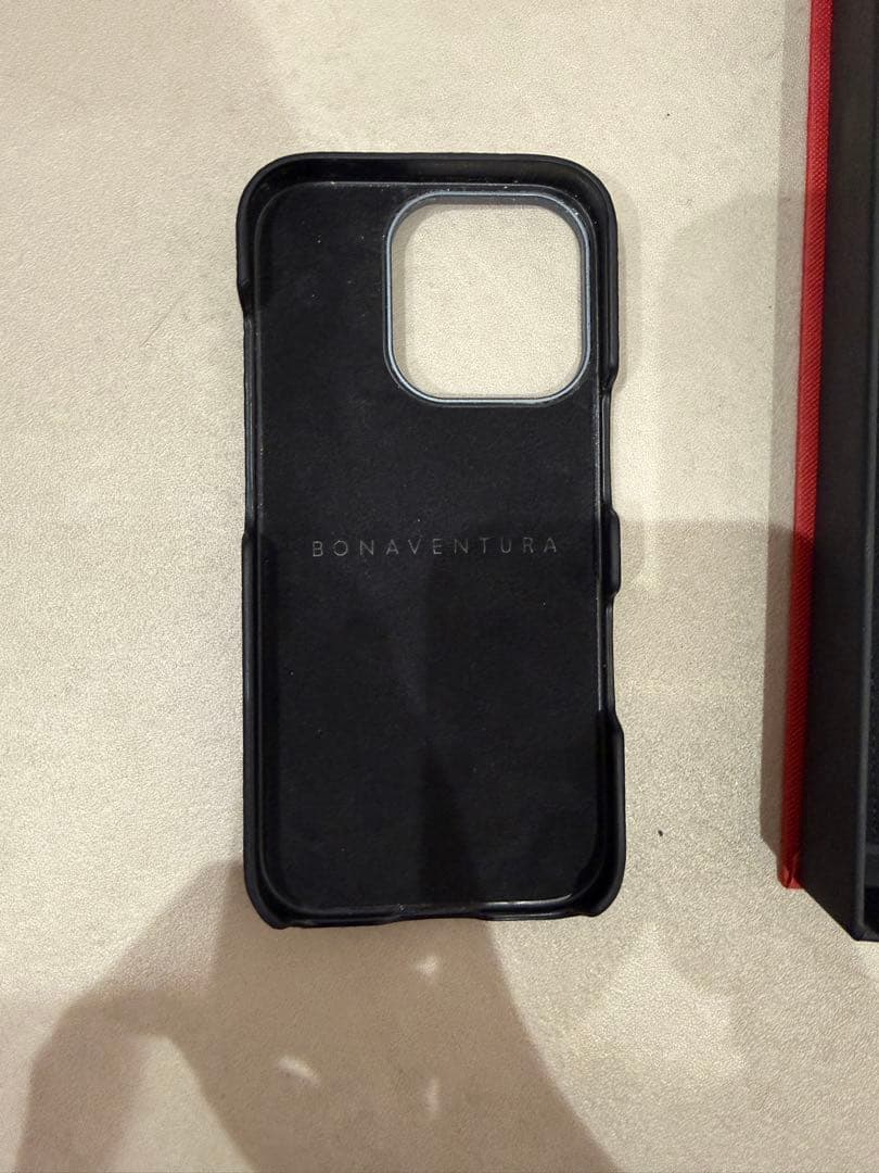 BONAVENTURA -iPhone 16 Pro ハンドル付きバックカバー