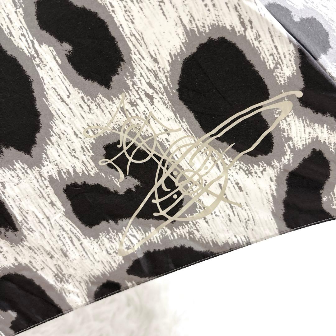 希少　ヴィヴィアンウエストウッド レオパード柄　折りたたみ傘　木製　オーブ　人気