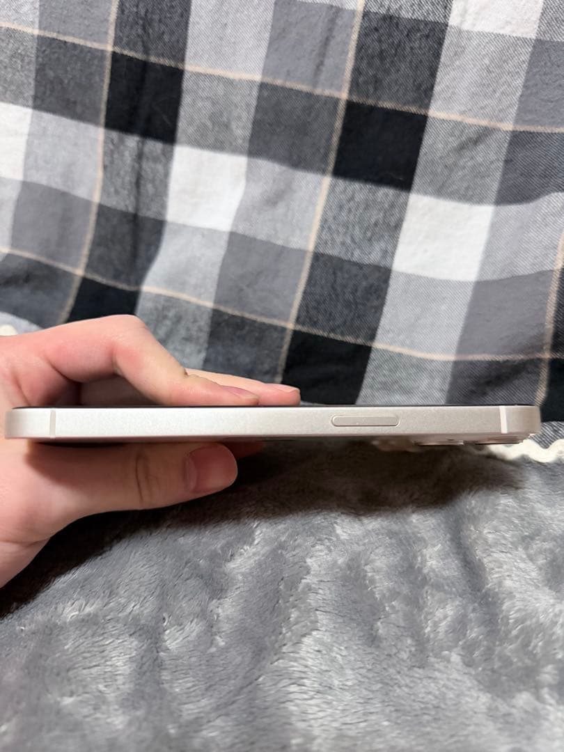 Apple iPhone 13 ホワイト スターライト　本体 充電ケーブル付き