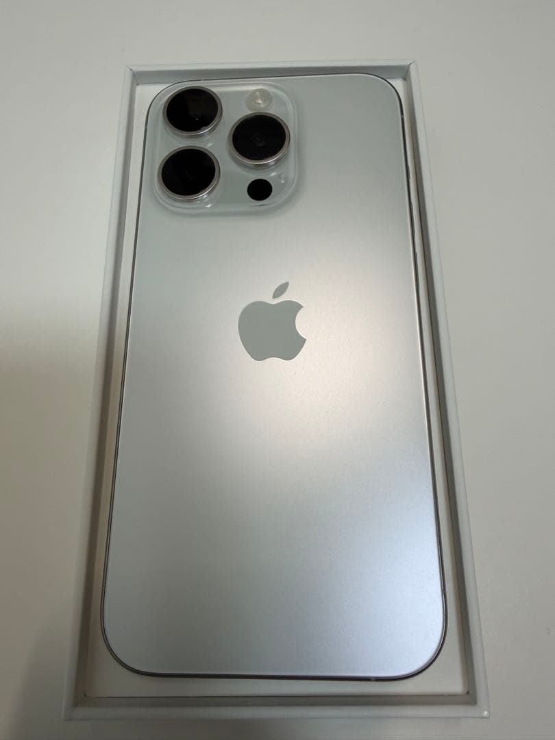 【美品】iPhone 15 Pro 128GB SIMフリー