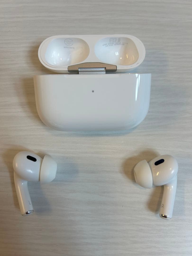 美品 Apple AirPods Pro 第2世代 USB-C