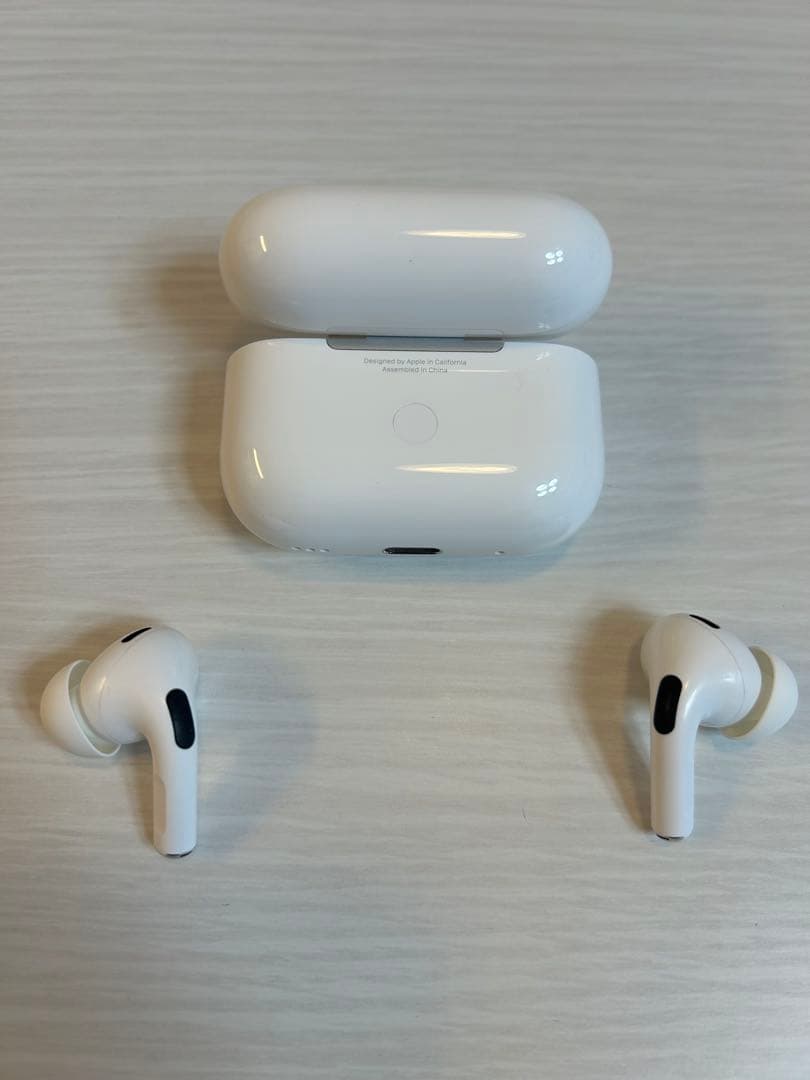 美品 Apple AirPods Pro 第2世代 USB-C