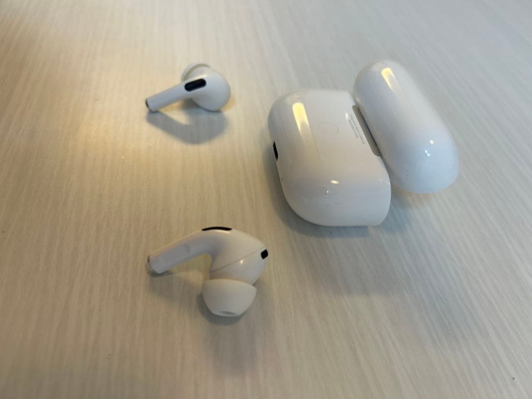 美品 Apple AirPods Pro 第2世代 USB-C