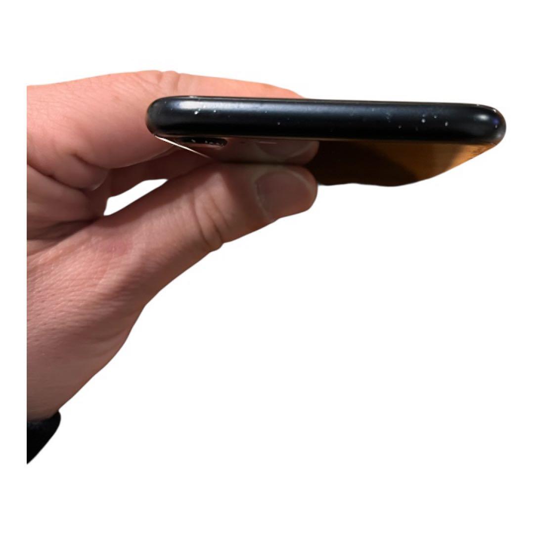 iPhone SE 第3世代（64GB・ブラック）ジャンク品です。