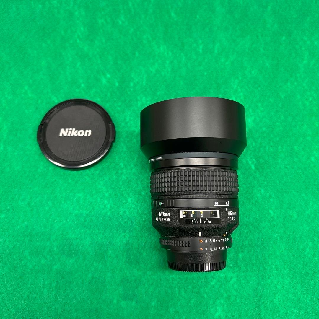 美品 Ai AF Nikkor 85mm F1.4D フードとフィルター付き