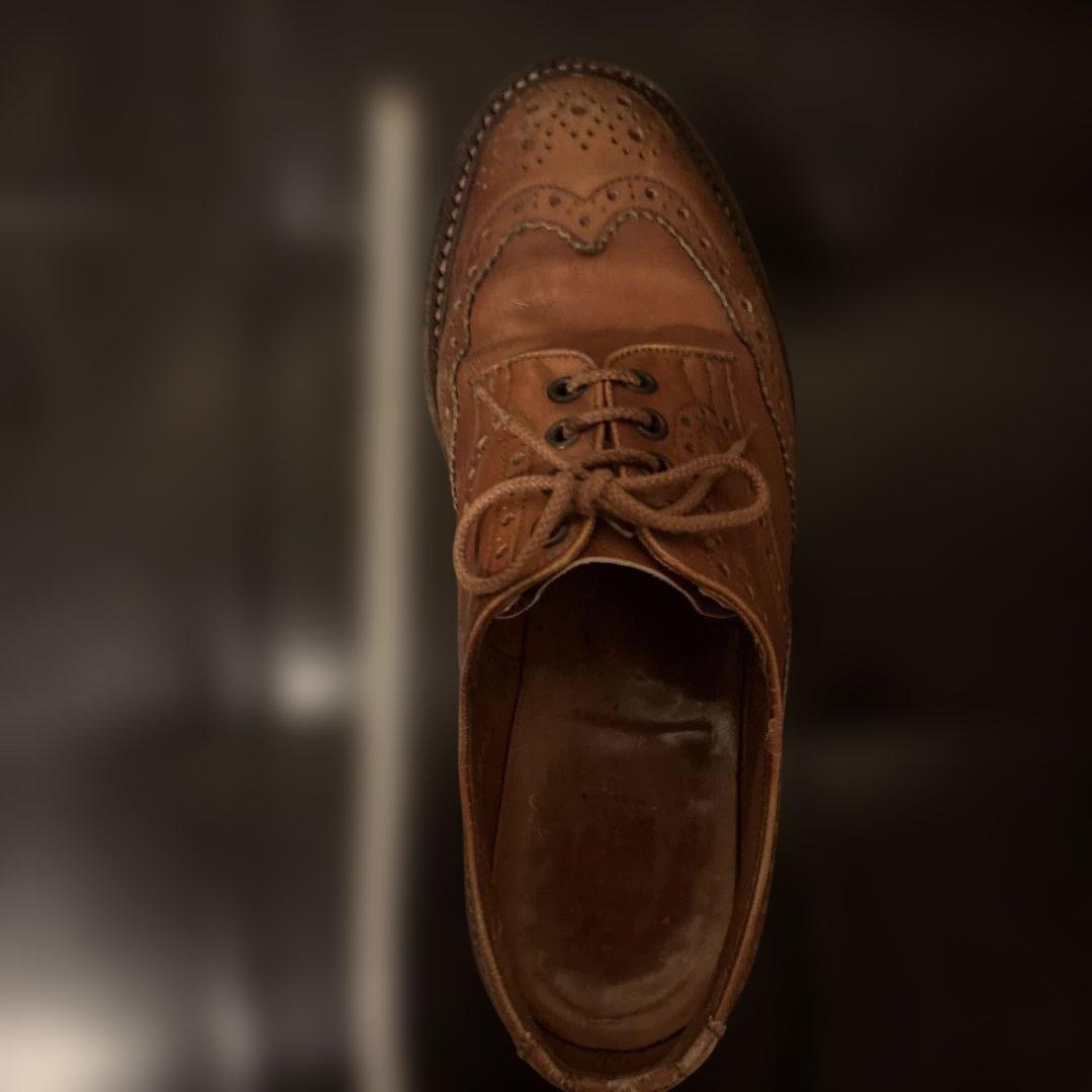 トリッカーズ ウィングチップ ドレスシューズ