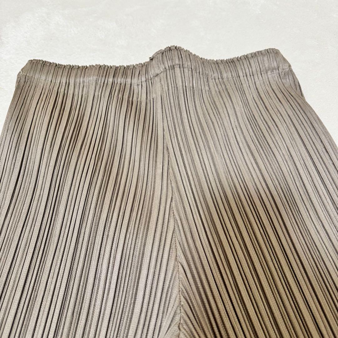 極美品✨PLEATS PLEASE プリーツ　七部丈　ベージュ　ボトムス