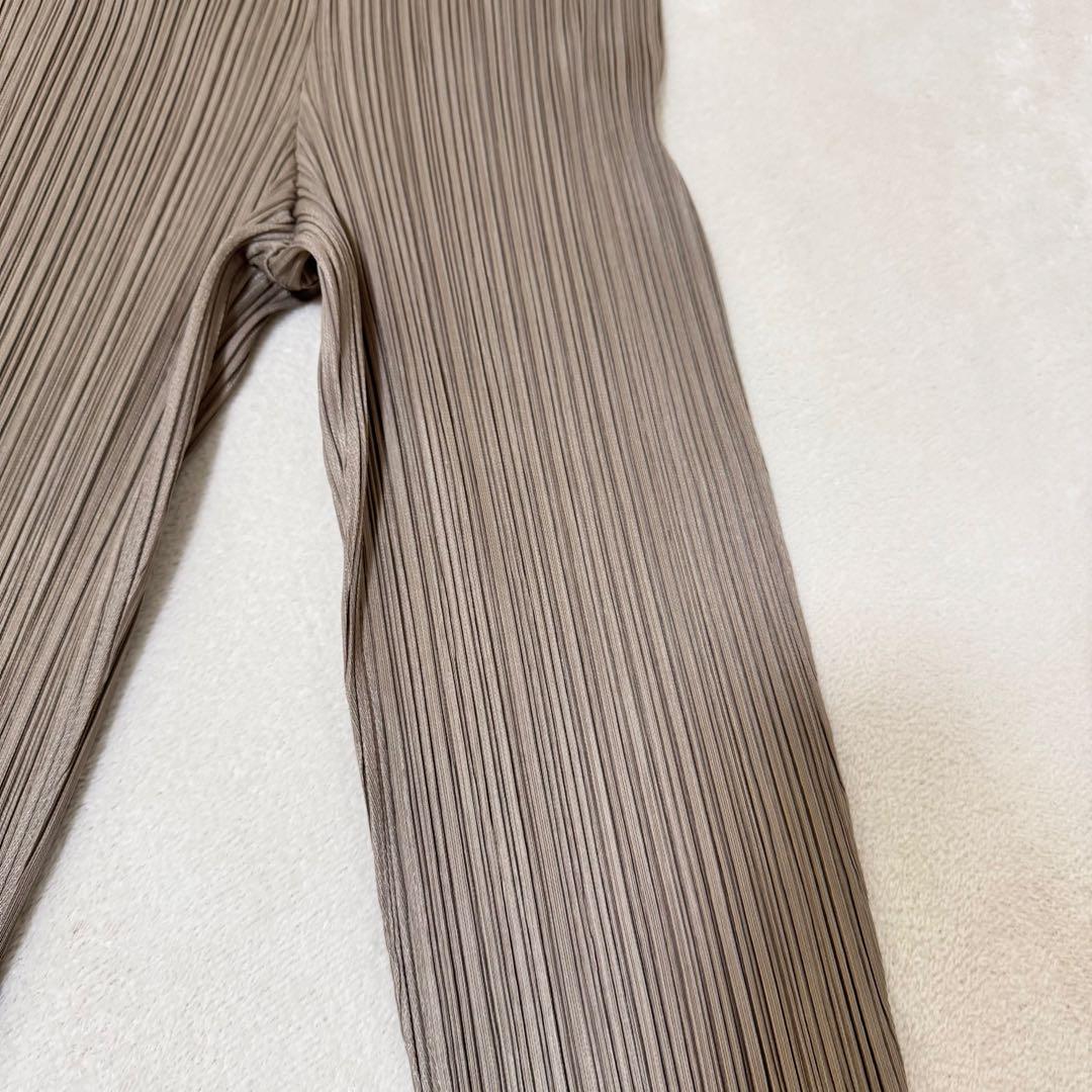 極美品✨PLEATS PLEASE プリーツ　七部丈　ベージュ　ボトムス