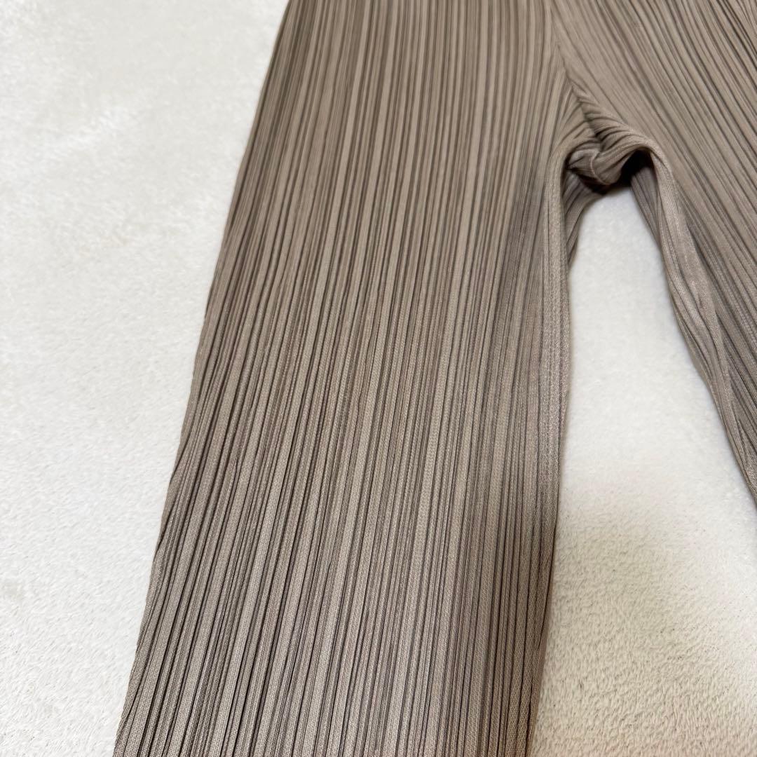 極美品✨PLEATS PLEASE プリーツ　七部丈　ベージュ　ボトムス